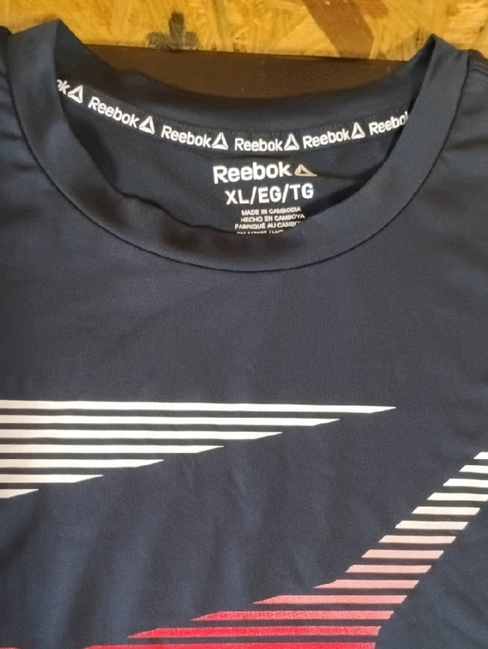 Reebok Navy Tee Xl - Picture 4 of 6